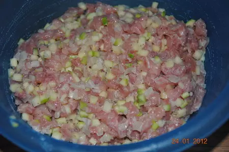 Манты с рубленным мясом и цукини: шаг 4