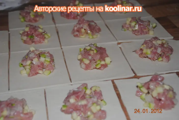 Манты с рубленным мясом и цукини: шаг 5