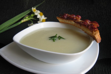 Суп из цветной капусты с пряными тостами (cauliflower soup with cheese and bacon toasts).: шаг 8