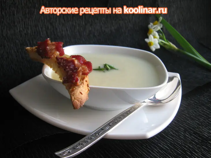 Суп из цветной капусты с пряными тостами (cauliflower soup with cheese and bacon toasts).: шаг 9
