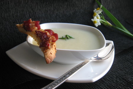 Суп из цветной капусты с пряными тостами (cauliflower soup with cheese and bacon toasts).: шаг 9