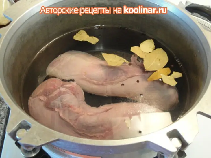Язык с кокосовым молоком,красным карри и макадамия орехами: шаг 2