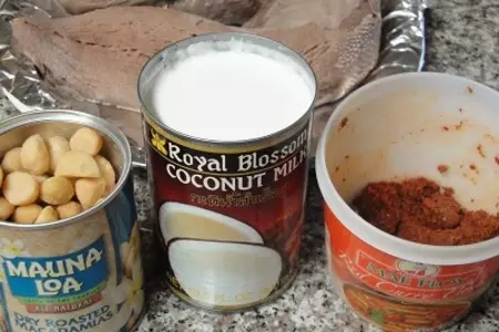 Язык с кокосовым молоком,красным карри и макадамия орехами: шаг 3