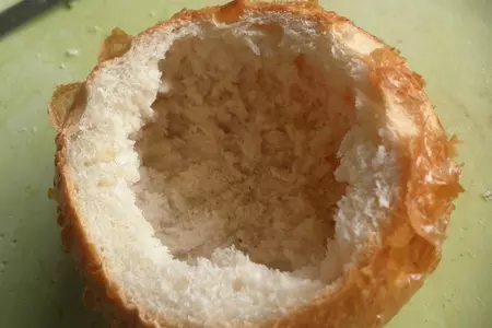 Булочка с начинкой на завтрак: шаг 3