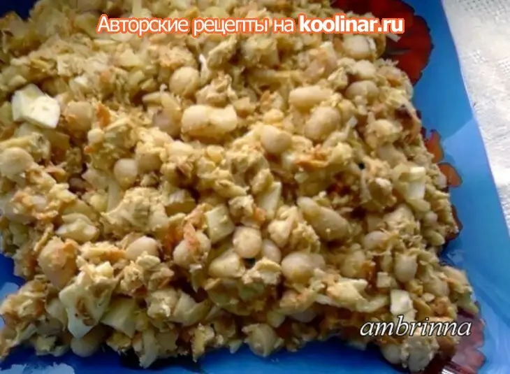 Негламурный, но вкусный салат из белой фасоли: шаг 6