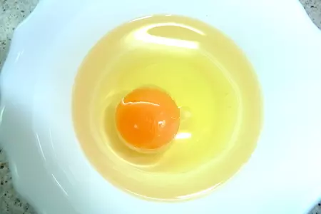 Салат со свеклой, сельдью и яйцом пашот: шаг 4