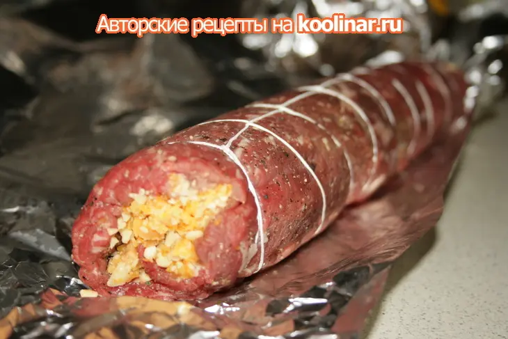 Мясной рулет с тыквой и орехами: шаг 6