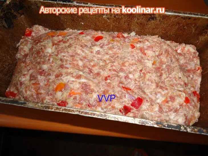 Мясной хлебец с морковью и перцем.: шаг 2