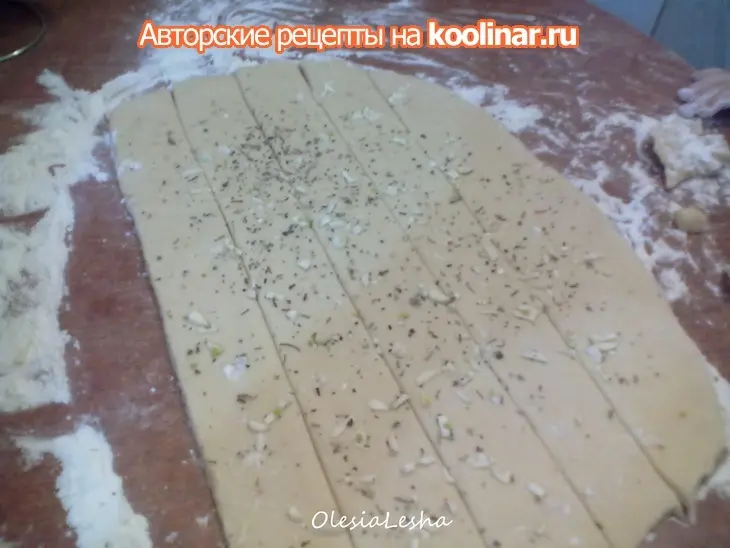 Воздушный хлеб в виде гармошки...с чесноком и прованскими травами "играй гармонь любимая"))): шаг 8