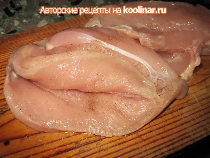 Куриная грудка с сырно-ананасовой начинкой: шаг 1