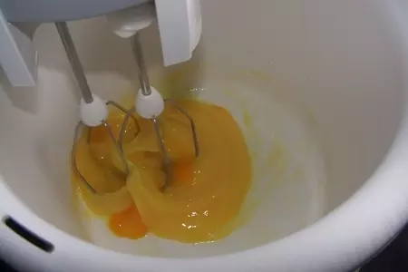 Вкуснейший грушевый пирог с шоколадом: шаг 5