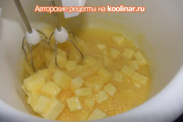 Вкуснейший грушевый пирог с шоколадом: шаг 6