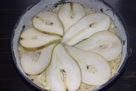 Вкуснейший грушевый пирог с шоколадом: шаг 9