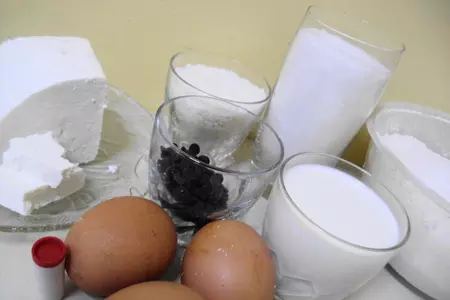 Творожные маффины с кокосом и шоколадом: шаг 1