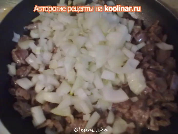 Самые обычные и вкусные блинчики...с начинкой из куриных желудков))): шаг 5