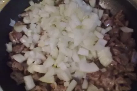 Самые обычные и вкусные блинчики...с начинкой из куриных желудков))): шаг 5