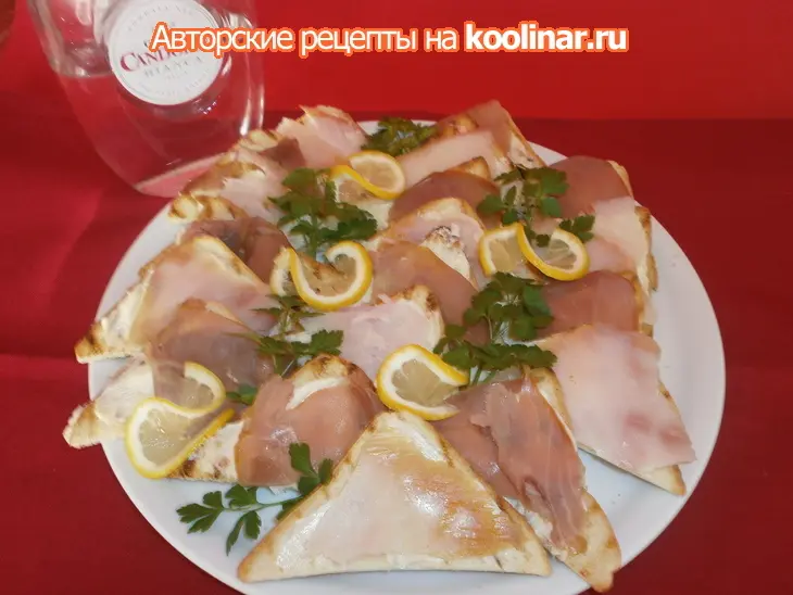 Закусочные бутерброды с копченым тунцом и осётром: шаг 3