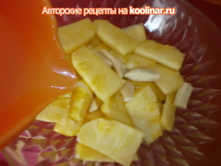 Необыкновенный десерт из ананаса: шаг 3