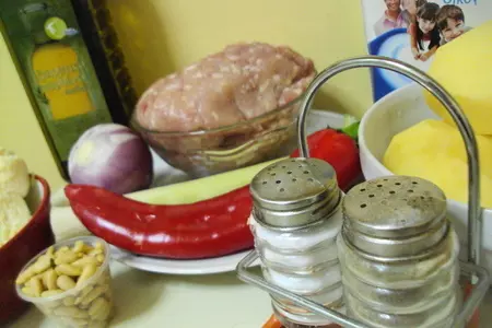 Картофельная запеканка с куриным фаршем.: шаг 1