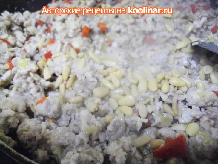 Картофельная запеканка с куриным фаршем.: шаг 4