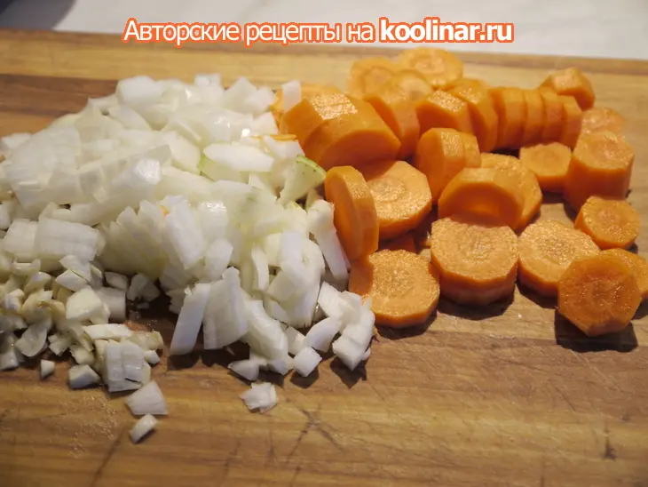 Мясо индейки с разноцветной фасолью в горшочках: шаг 2
