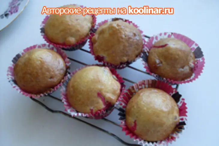 Сметанные кексы с клюквой: шаг 6