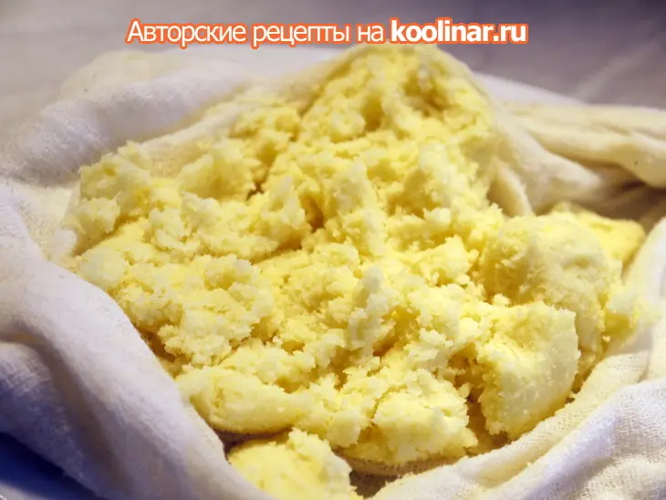 Картофельный пирог с квашеной капустой (дрожжевое тесто с сырым картофелем): шаг 2