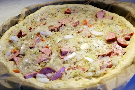Картофельный пирог с квашеной капустой (дрожжевое тесто с сырым картофелем): шаг 6