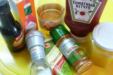 Свиная корейка на гриле с фаршированными помидорами на гарнир: шаг 1