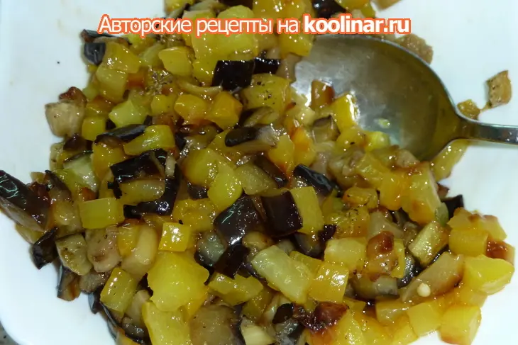 Свиная корейка на гриле с фаршированными помидорами на гарнир: шаг 11