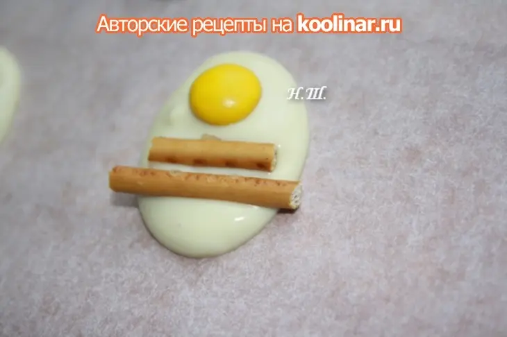 "яйца с беконом"- конфеты: шаг 1