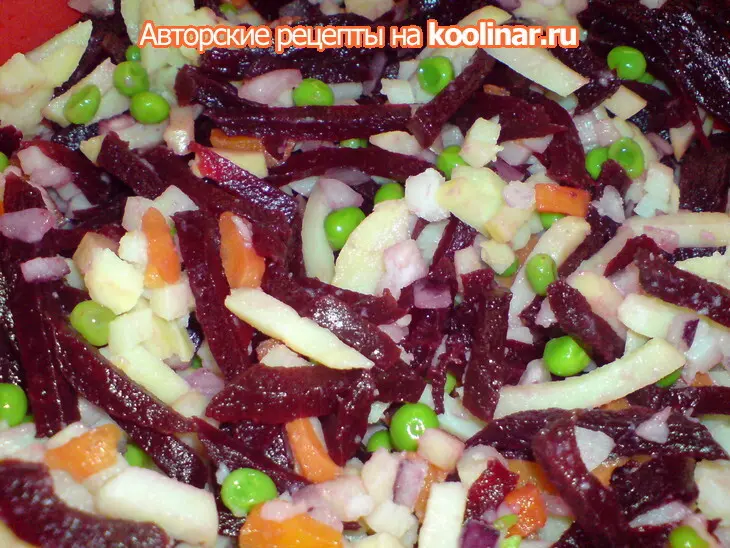 Салат "росолье" с маринованными грибами: шаг 5