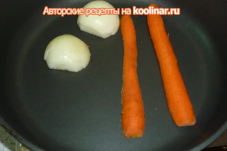 Томленый в горшочке ароматный суп из индейки с перловой крупой: шаг 2