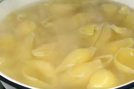 Конкильони с двумя начинками на обед и на десерт / дуэль: шаг 4