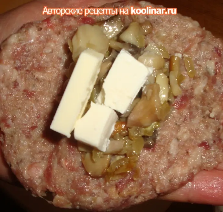 Зразы мясные в двойной панировке "чернослив в гостях у мяса": шаг 7