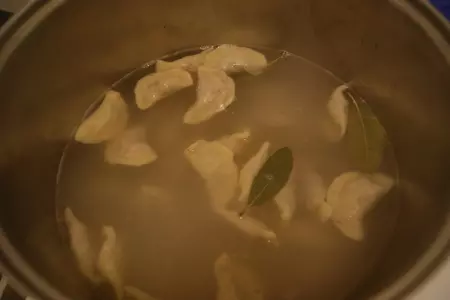 Вареники с мясом и грибной заправкой.: шаг 6