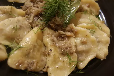 Вареники с мясом и грибной заправкой.: шаг 7