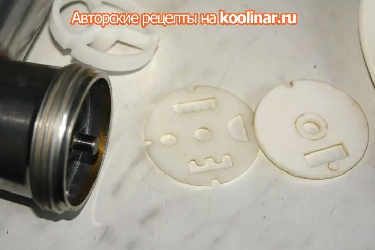 Паста домашняя "птички" с грибами в сливочном соусе: шаг 6