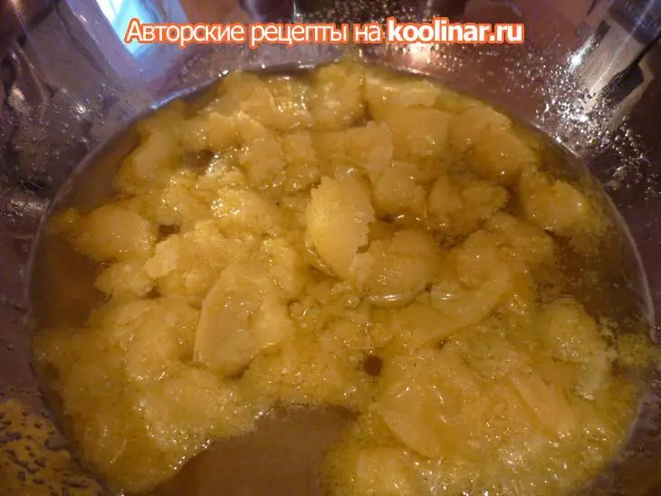 Пирог с вареньем на рассоле: шаг 3