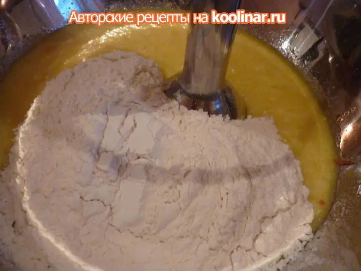 Пирог с вареньем на рассоле: шаг 4