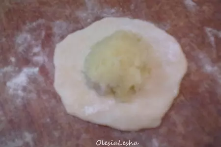 Вареники с картофелем и...с салом и...с луком))): шаг 12