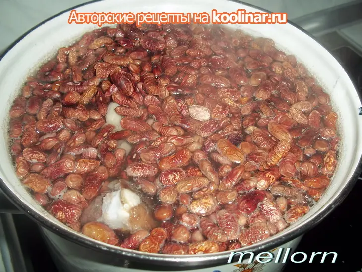 Фасолевый суп с галушками: шаг 1