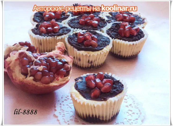 Мини-чизкейки или сырники с шоколадной крошкой.: шаг 5