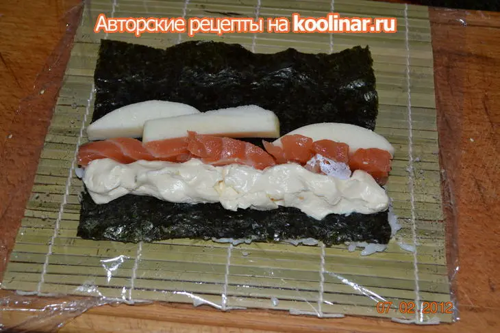 Роллы и суши с красной рыбы: шаг 1