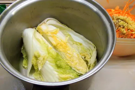 Острая закуска из пекинской капусты, по мотивам ким-чи: шаг 6