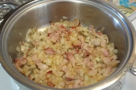 Крем суп с морскими гадами,беконом и грибами: шаг 3