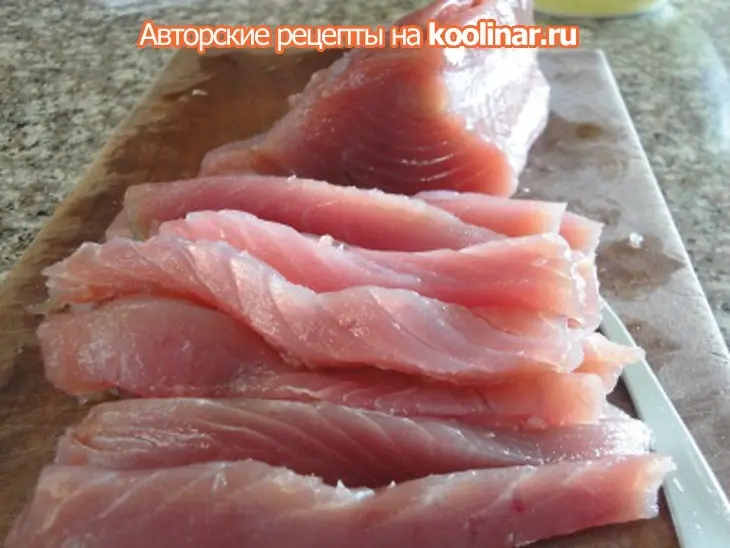 Мусуби с острым тунцом: шаг 1