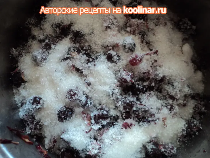 Пирожное безе с черной смородиной.: шаг 3