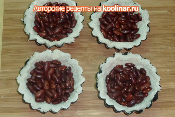 Хлебные корзиночки с финским селедочным салатом и картофельными шариками на гарнир: шаг 5