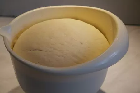 Пончики с маком и орехами: шаг 2